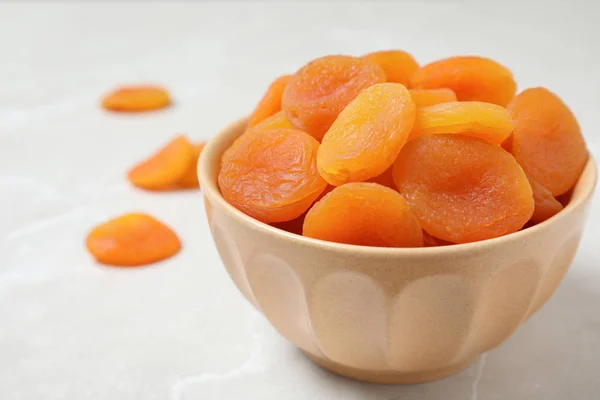 Cuenco Con Albaricoques Sobre Fondo Gris Frutas Secas Como Alimento — Foto de Stock