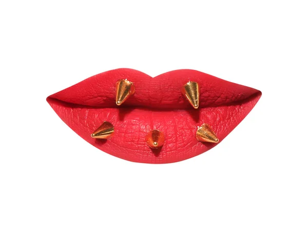 Mulut Yang Indah Dengan Lipstik Merah Dan Paku Dekoratif Terisolasi — Stok Foto
