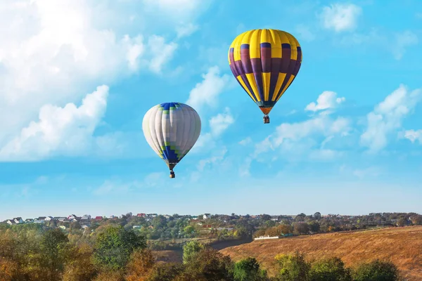 Colorful Hot Air Balloons Flying Countryside — Stock Photo, Image