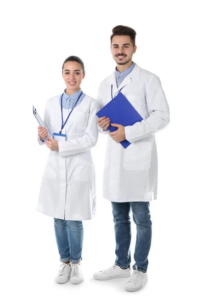 Szczęśliwy Młodych Studentów Medycyny Białym Tle — Zdjęcie stockowe