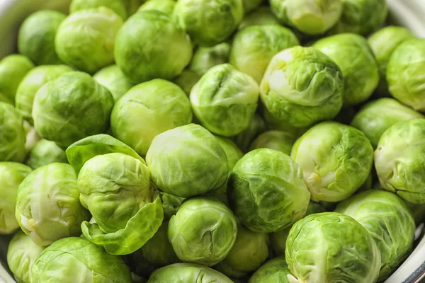 Leckere Frische Rosenkohl Sprossen Teller Nahaufnahme — Stockfoto