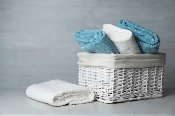 Basket Soft Bath Towels Table Space Text — Stock Photo, Image