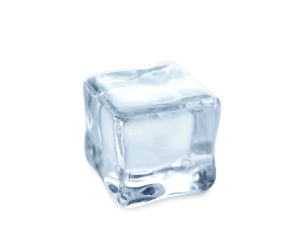 Cubo Hielo Cristalino Sobre Fondo Blanco — Foto de Stock