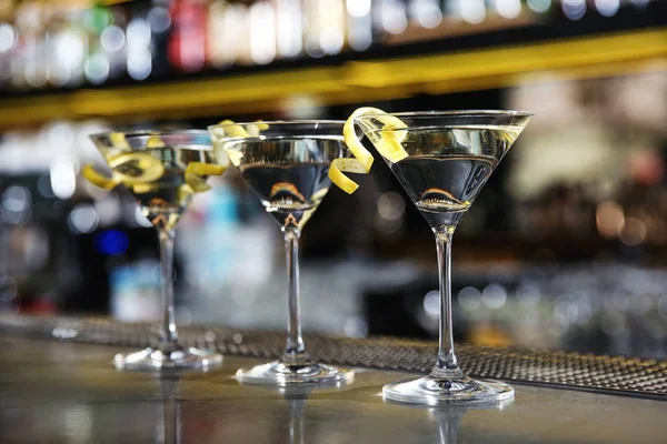 Gläser Zitronentropfen Martini Cocktail Auf Der Theke Raum Für Text — Stockfoto