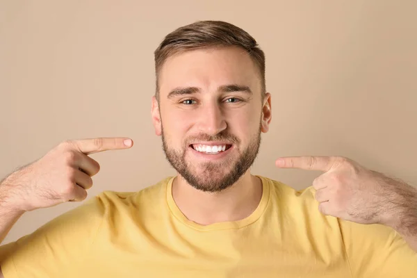 Young Man Healthy Teeth Color Background — Stock Photo, Image