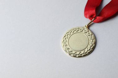 Altın madalya için açık renkli tasarım alanı ile. Zafer kavramı