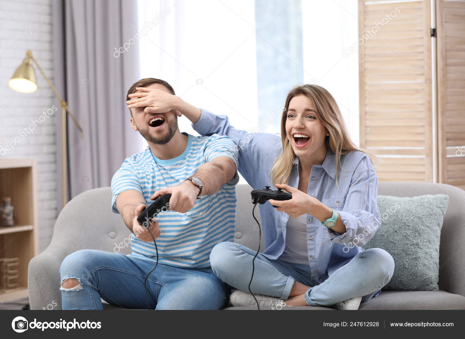 Couple video games unhappy hi-res stock photography and images - Alamy