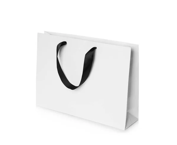 Τσάντα για ψώνια χαρτί απομονωμένα σε λευκό. Κοροϊδεύετε επάνω για το σχεδιασμό — Φωτογραφία Αρχείου