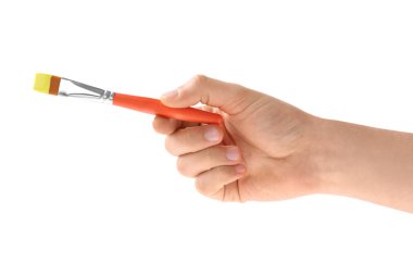 Genç adam fırça ile boya renk beyaz zemin üzerine, closeup holding