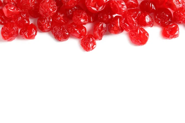 Läckra körsbär på vit bakgrund, ovanifrån. Torkade frukter som hälsosam mat — Stockfoto