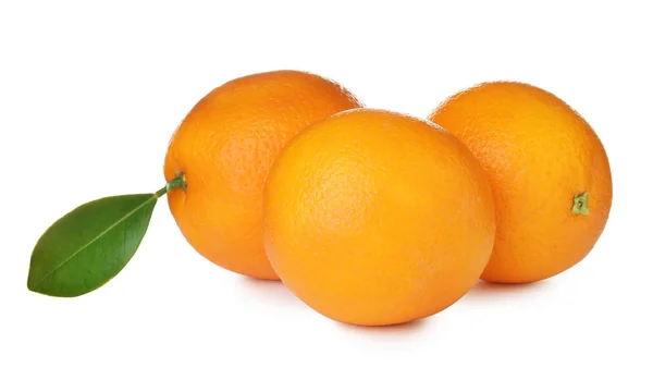 Fresh ripe oranges isolated on white. Citrus fruit — Stock Photo, Image