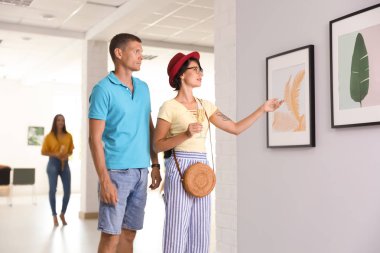 Sanat Galerisi'ndeki sergi çifte