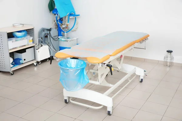 Interior of surgery room in modern clinic — Stock Photo, Image