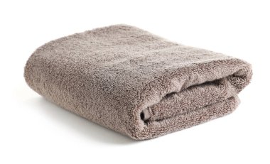 Taze yumuşak katlanmış havlu üzerinde beyaz izole