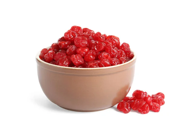 Skål med läckra körsbär på vit bakgrund. Torkade frukter som hälsosam mat — Stockfoto