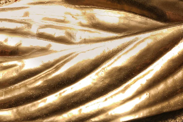 Крупный план золотого листа в качестве фона — стоковое фото