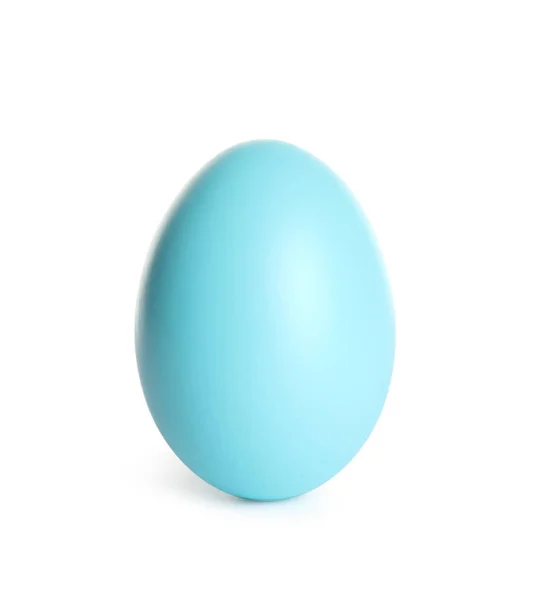 Bellissimo uovo di Pasqua tinto su sfondo bianco — Foto Stock