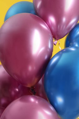 Parlak Balonlar, closeup görünümü demet. Parti nesneleri