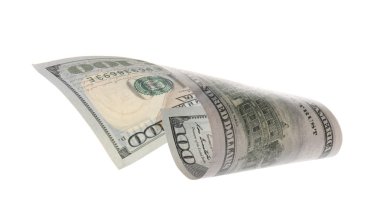 Beyaz arka plan üzerinde yüz dolarlık banknot. Amerikan ulusal para birimi