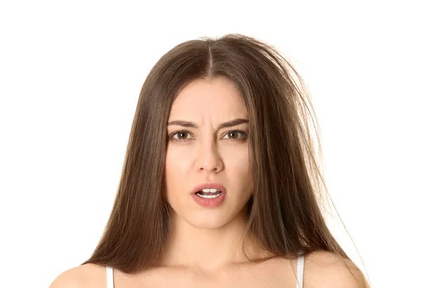 Mulher emocional antes e depois do tratamento do cabelo no fundo branco — Fotografia de Stock