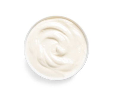 Beyaz arka planda, üstten görünüm Kaymaklı Yoğurt ile kase