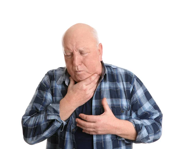 Uomo anziano che soffre di tosse su sfondo bianco — Foto Stock
