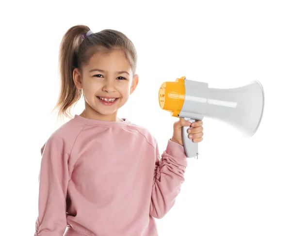 Menina engraçada bonito com megafone no fundo branco — Fotografia de Stock