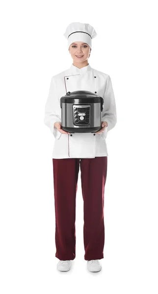 全长肖像女厨师与现代多炊具在白色背景 — 图库照片
