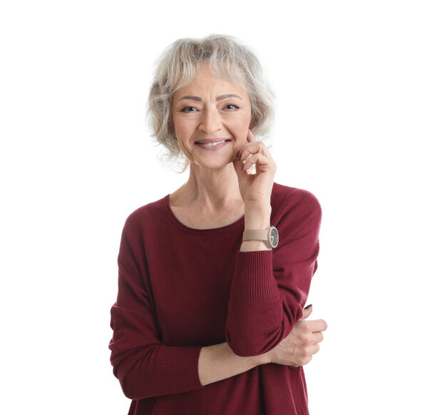 Портрет зрелой женщины, изолированный на белом
