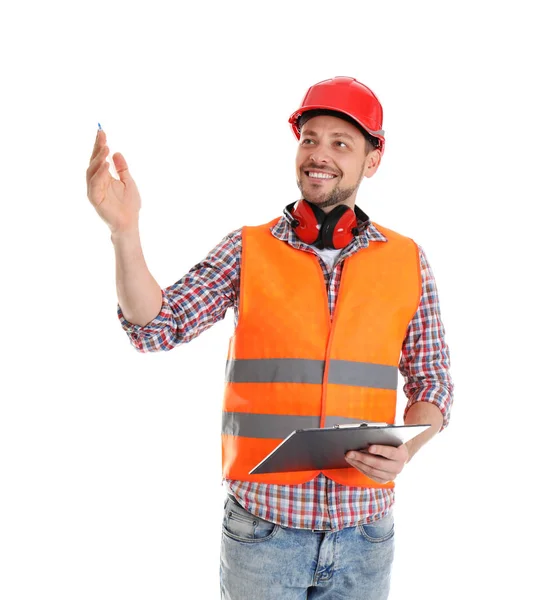 Engenheiro industrial masculino em uniforme com prancheta em fundo branco. Equipamento de segurança — Fotografia de Stock