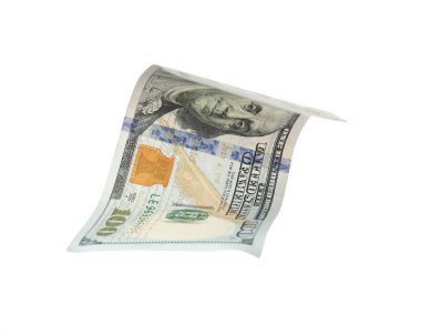 Beyaz arka plan üzerinde yüz dolarlık banknot. Amerikan ulusal para birimi