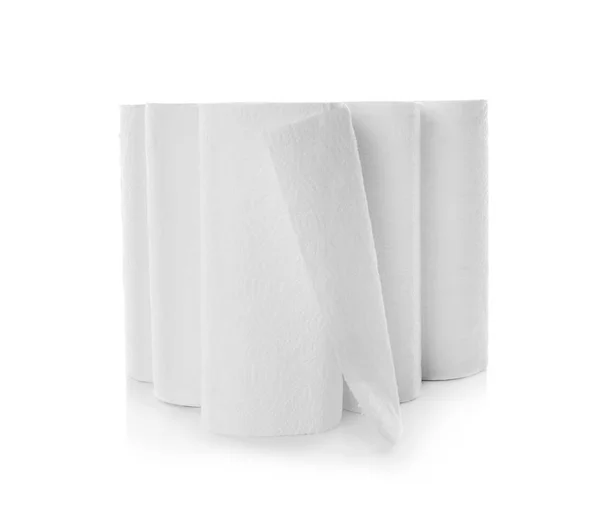 Rollos de toallas de papel sobre fondo blanco —  Fotos de Stock