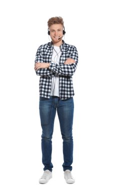 Beyaz arka plan üzerinde kulaklık işleciyle teknik destek