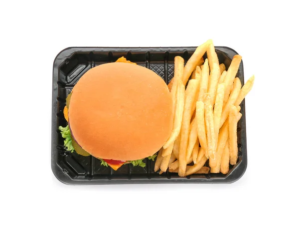 Recipiente com hambúrguer e batatas fritas sobre fundo branco, vista superior. Comida americana tradicional — Fotografia de Stock