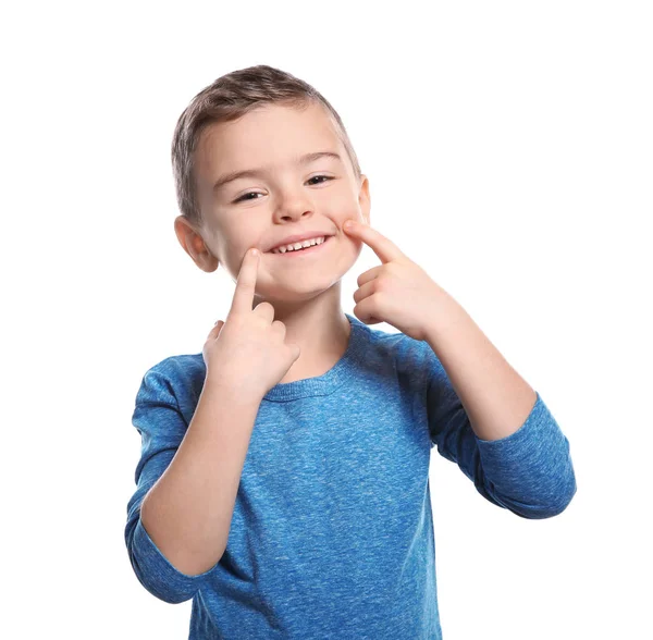 Kisfiú mutatja Laugh gesztus a jelnyelv fehér háttér — Stock Fotó