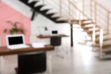 Modern parlak office bokeh etkisi ile yaktı