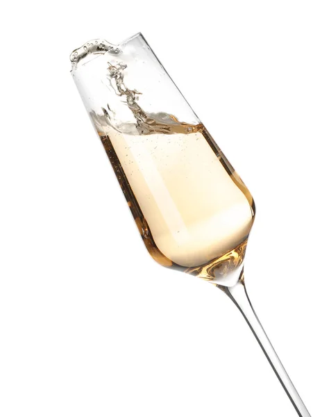 Verre de champagne sur fond blanc. Boisson festive — Photo