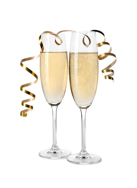 白の背景にシャンパンのメガネ。お祝いの飲み物 — ストック写真
