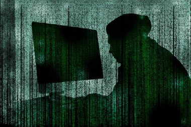 Dijital semboller arkasındaki siber suç Hack bilgisayarın koyu siluet
