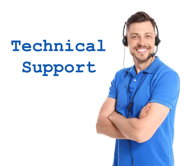 Freundlicher technischer Support-Mitarbeiter mit Headset und Frage "Wie kann ich Ihnen helfen?" auf weißem Hintergrund — Stockfoto