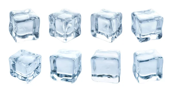 Set di cubetti di ghiaccio cristallino su sfondo bianco — Foto Stock