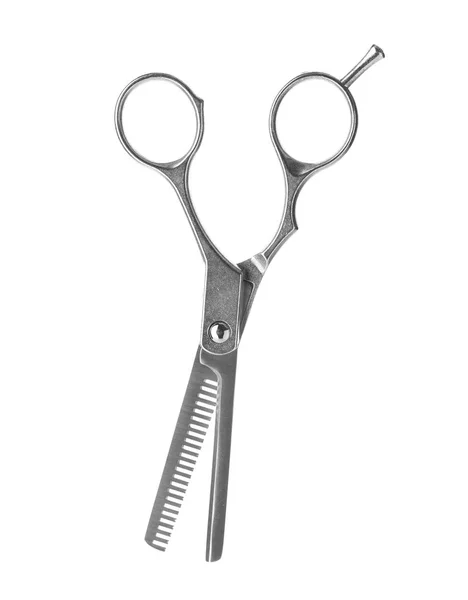 Nowe cienkie nożyczki na białym tle. Profesjonalne narzędzie fryzjerskie — Zdjęcie stockowe