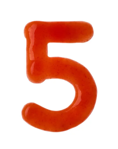 Numer 5 napisany z czerwonym sosem na białym tle — Zdjęcie stockowe
