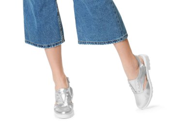 Beyaz üzerinde izole şık ayakkabı kadın, çekim