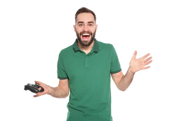 Συναισθηματικός νέος άνθρωπος παίζοντας βιντεοπαιχνίδια με χειριστήριο απομονωμένη σε λευκό — Φωτογραφία Αρχείου