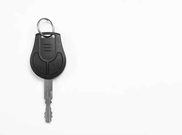 Auto sleutel op witte achtergrond, bovenaanzicht — Stockfoto