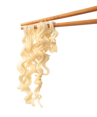 Beyaz izole lezzetli anlık erişte ile Chopsticks