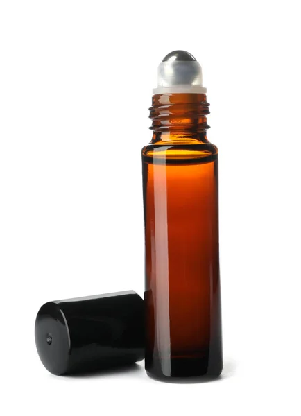 Bottiglia di olio essenziale isolata su bianco — Foto Stock