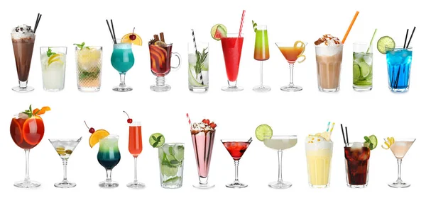 Set di diversi deliziosi cocktail su sfondo bianco — Foto Stock