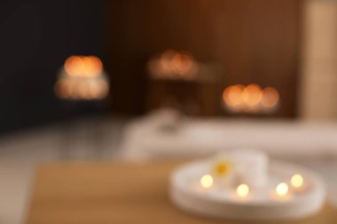 Spa salonu iç bulanık görünümü. Sağlıklı yaşam ve rahatlama